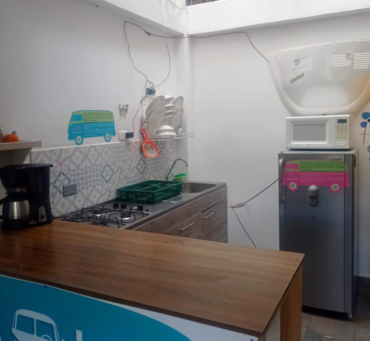 ホテル Combi, 2 Good 4 Less サレント エクステリア 写真